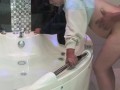 una tarde de jacuzzi con mi vecina rico y sabroso