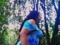 mature masturbates outdoors somewhere in Medellín