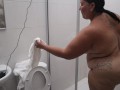 chica tetona se masturba en la ducha muy sensual