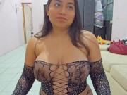 El casero viene a cobrar la renta y no tengo el dinero así que me termina follando hasta venirse