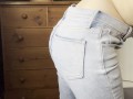 Pulling down my jeans to show my big ass and tiny thong
