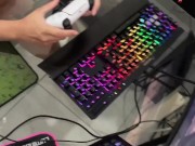 Filtran video de STREAMER famosa!! tragando semen de su seguidor