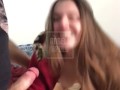 Peguei minha namorada pelada se exibindo na internet enfiei o pau na goela dela até engasgar