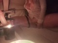 La Milf si masturba nella vasca