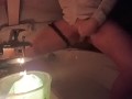 La Milf si masturba nella vasca