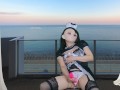 HENTAI Aibu。ベランダ。メイド。枕でオナニー。