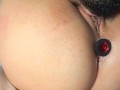 chupando bucetinha da safada com plug anal