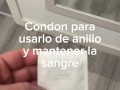 Anillo para el pene con un condon