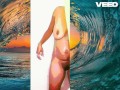 BEAUTIFUL HAWAII FEMALE SHOWERS IN WATER