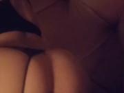 Je me fais prendre par les fesses et j'adore ça