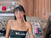 ASMR 💯 ¡DEDOS SABROSOS! Amigas cachondas se comen a besos y se penetran con la Estudiosa al lado