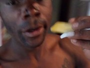 Kay.. why Kjamesz always giggling  ?¿??