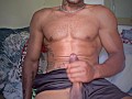Chico latino joven y musculoso caliente se  masturbar