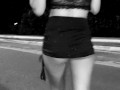 Desfilando pelas ruas de minissaia micro e mostrando tudo bunda buceta peito quase fomos pegos