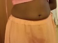 பாவாடைய தூக்கி கூதி சூத்து | Desi Tamil Wife’s Saree Tease, Big Ass for Cuck! IndianHotwifeX