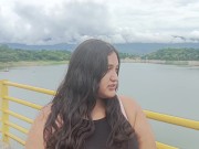 Chica es abandonada por su novio,es recatada y follada por un extraño