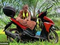 Wild Girlfriend Fuck on a Scooter & Wet Squirt in a Jungle During Rain