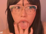 Horny girl wants to play with her fingers in her throat