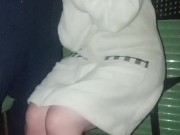 Lo prendo in bocca fuori al balcone e vengo innaffiata come un fiore