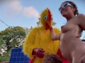 Frisby's chicken organizes fight between ALIX VLOGS and LARA ROSS to see who will fuck his fat cock