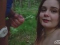 Je me fais baiser par un randonneur en forêt, il m'ejacule sur mon visage