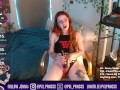 Camgirl Pxlprncss Gets Vibed Relentlessly by Chat