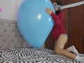 Blindfolded, he sets up his big balloon and inflates it (full video on C4S / MV / OF / Membersite)