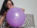 Marianna fills a 16-inch balloon with various balloons (full video on C4S / MV / OF / Membersite)