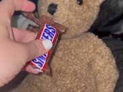 SNICKERS CHOCOLATE IN TEEN PINK PUSSY-KINKY PORN-FOOD FETISH-ARABIAN SNOWWHITE-BEST AMATEUR USA LA G