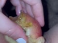 PEACH IN TEEN PUSSY-AMATEUR-SAUDI-ARABIAN SNOWWHITE-FEMALE KINKY FRUIT MASTURBATION-FOOD PORN-USA LA