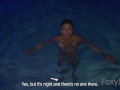 De noche y mojada la encontré desnuda en la piscina