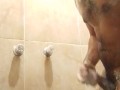 Un pajaso en el baño