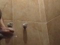 Un pajaso en el baño