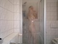 Sexy Deutsches Mädchen Mit Dickem Arsch Unter Der Dusche