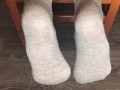 STUDENT GIRL SHOW FOOT IN GRAY SOCKS SMELL SOCKS AND WORSHIP FETISH