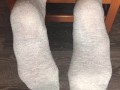 STUDENT GIRL SHOW FOOT IN GRAY SOCKS SMELL SOCKS AND WORSHIP FETISH