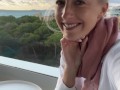Auf Mallorca public auf dem Hotelbalkon zum Orgasmus gefingert!