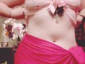 Curvy murrsuiter does a strip tease