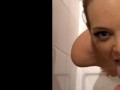 Tiffany Leiddi se fait baiser dans la salle de bain
