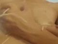 Un poco de spaghetti en mis tetas