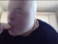 Nylonface bläst Dildo mit Sperma Kondom