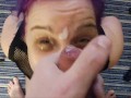 Sie liebt Sperma auf ihrem Gesicht