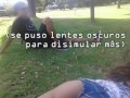 Un chico le mete los dedos a mi mujer en un parque público