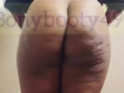 Nude ebony twerk farting