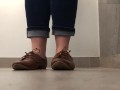 Standing shoeplay in flats