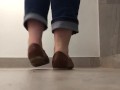 Standing shoeplay in flats
