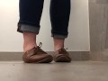 Standing shoeplay in flats