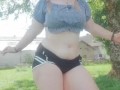 [mini vidéo) Danse du ventre par une bbw sur une musique pagan
