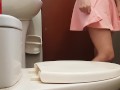 venezolana orinando. Medellin