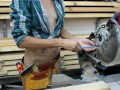 DIY Bed #0 - Sexy girl replace the blade on a Miter Saw